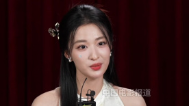 王楚然：张晚意看起来长的板板正正的，但私下是很有幽默特质的人