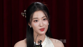 王楚然：張晚意看起來長的板板正正的，但私下是很有幽默特質(zhì)的人