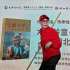 六小龄童现身武汉签名售书 表演“猴戏”风采依旧