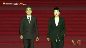 “老戲骨”寇振海、張凱麗亮相第十屆文榮獎(jiǎng)紅毯