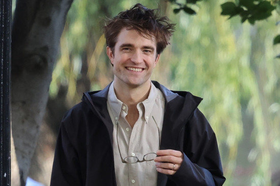 重回颜巅！罗伯特·帕丁森新片曝路透 少年感满溢