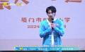 “星辰大海”学员吴汉坤应聘音乐老师 表演弹钢琴
