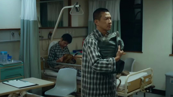 张家辉就地取材 靠化学知识逃脱