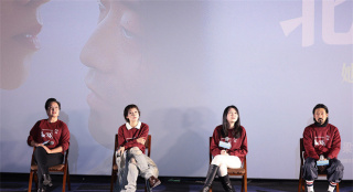 《盛極一時的愛情》北京首映 導(dǎo)演贊任彬適配度高