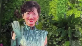 71歲趙雅芝亮相海南 美麗優(yōu)雅氣質(zhì)出眾