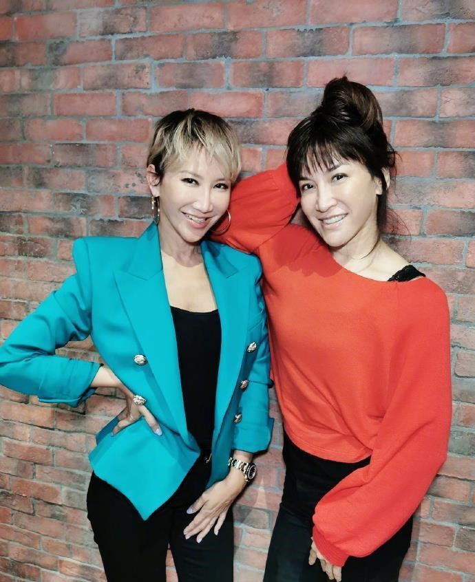 李玟二姐發(fā)文緬懷妹妹 曬彩虹圖稱“她真的來接近天堂的地方看我了”