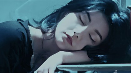 与张曼玉相逢于千禧年!王家卫《花样年华》曝海报