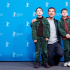 《长翅膀的东西》柏林首映 卷福和“儿子们”同框