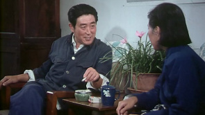 内当家：故人归乡诉情愫，家族恩怨如何...