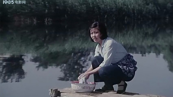 嫁不出去的姑娘：80年代爱情与高考梦想交织的故事