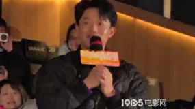 曾毅現(xiàn)身《陽光照耀青春里》首映禮 自曝和肖央新片演閨蜜