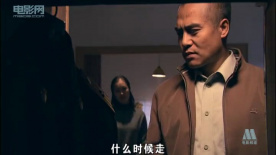 军人本色：苹果滞销，战友们陪同营长一起卖苹果