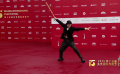 印小天扮演查理·卓別林登紅毯！致敬《摩登時代》