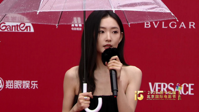 推介官周依然推荐主竞赛单元影片《夏日之书》