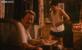 別哭，媽媽?zhuān)和旱么笕藗冮_(kāi)懷大笑