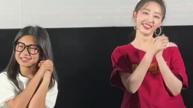 北舞畢業(yè)的蔣夢婕鼓勵小女孩跳手勢舞 好溫柔呀