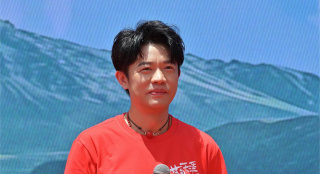 《蒼茫愛》路演 曾毅回應網(wǎng)梗:每天都是闖的好時候