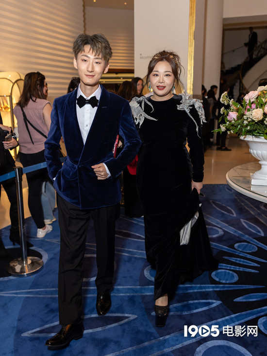 戛纳红毯颁新规后…刘晓庆龚俊是枝裕和等亮相！
