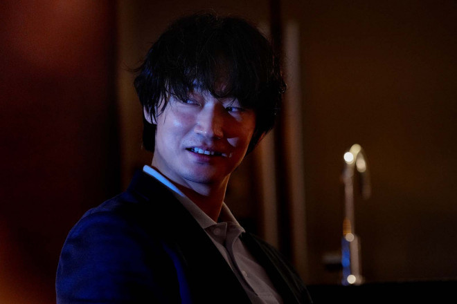 绫野刚VS柴崎幸!《捏造》曝预告 截然不同的家访