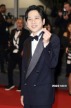 《8号出口》戛纳首映 二宫和也×小松菜奈亮相！
