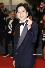 《8号出口》戛纳首映 二宫和也×小松菜奈亮相！
