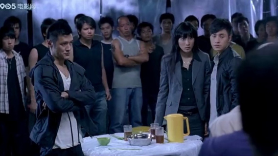 花花型警：枪战与医疗紧急情况