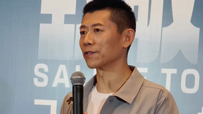 20多岁正是滑滑板的好年纪！夏雨让王一博极限运动不要逞强