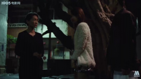 基隆：白衣美女惭愧低头