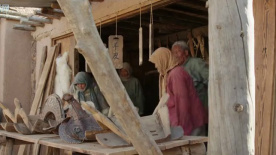 决战狂沙镇：狂杀镇危机下的亲情与爱情抉择