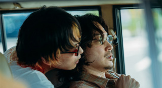 北村匠海拔刀威胁绫野刚！《愚者的身份》曝剧照