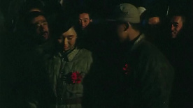 紅棉襖紅棉褲：婚禮上竟讓新郎新娘表演豬八戒背媳婦！
