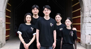 《南京照相馆》首映 刘昊然王传君高叶集体泪崩