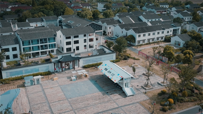 影厅“跑”进村|全国首个虚拟现实移动影厅携 《长安三万里》落户浙江湖州