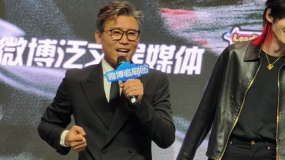李乃文手势舞挑战跳嗨了 五旬老人勇闯即兴唱跳赛道!