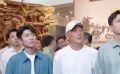 电视剧《浴血荣光》剧组主创走进军事博物馆
