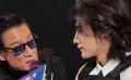 電影《捕風(fēng)追影》現(xiàn)場，狼王梁家輝、小狼此沙一起學(xué)狼叫~