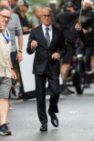 谁的葬礼？安妮、斯坦利拍摄《穿普拉达的女王2》