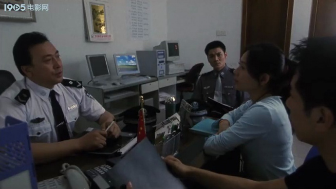 枪缘：警务人员调查疑案，肖飞嫌疑最大！