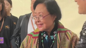 75岁斯琴高娃精神矍铄亮相长春电影节