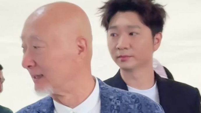 陈佩斯陈大愚父子同框 亮相长春电影节闭幕式