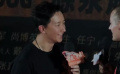 韩庚亮相《营救飞虎》首映礼 现场教外国演员东北话