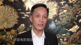 冯远征观礼九三盛大阅兵 听到《保卫黄河》泪目了