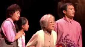 纪念抗战胜利80周年文艺晚会 宋春丽跨越时空对话令人动容