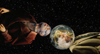 《拯救地球》曝海报 普莱蒙坚信石头姐是外星人？