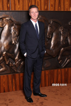 倪妮、宋威龙外网生图抗打 时装周同场黛米·摩尔