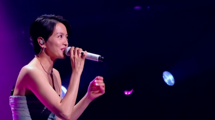 2025大湾区电影音乐晚会 梁咏琪演唱《胆小鬼》