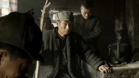 刻在石磨上的勋章：邻里闹僵！往后谁还跟他来往？