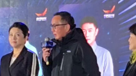 导演叶伟民自曝待映电影于烟台取景