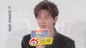 当成毅被问到剧中父子关系 成毅笑出一副命很苦的样子