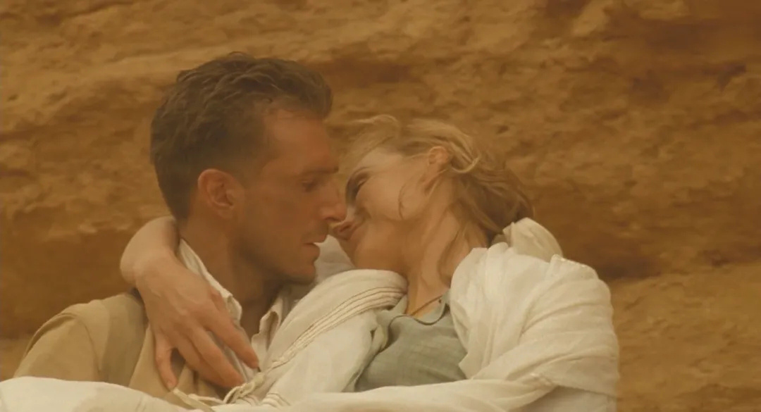 《英国病人》乱世异域中凄美恋情的背后……